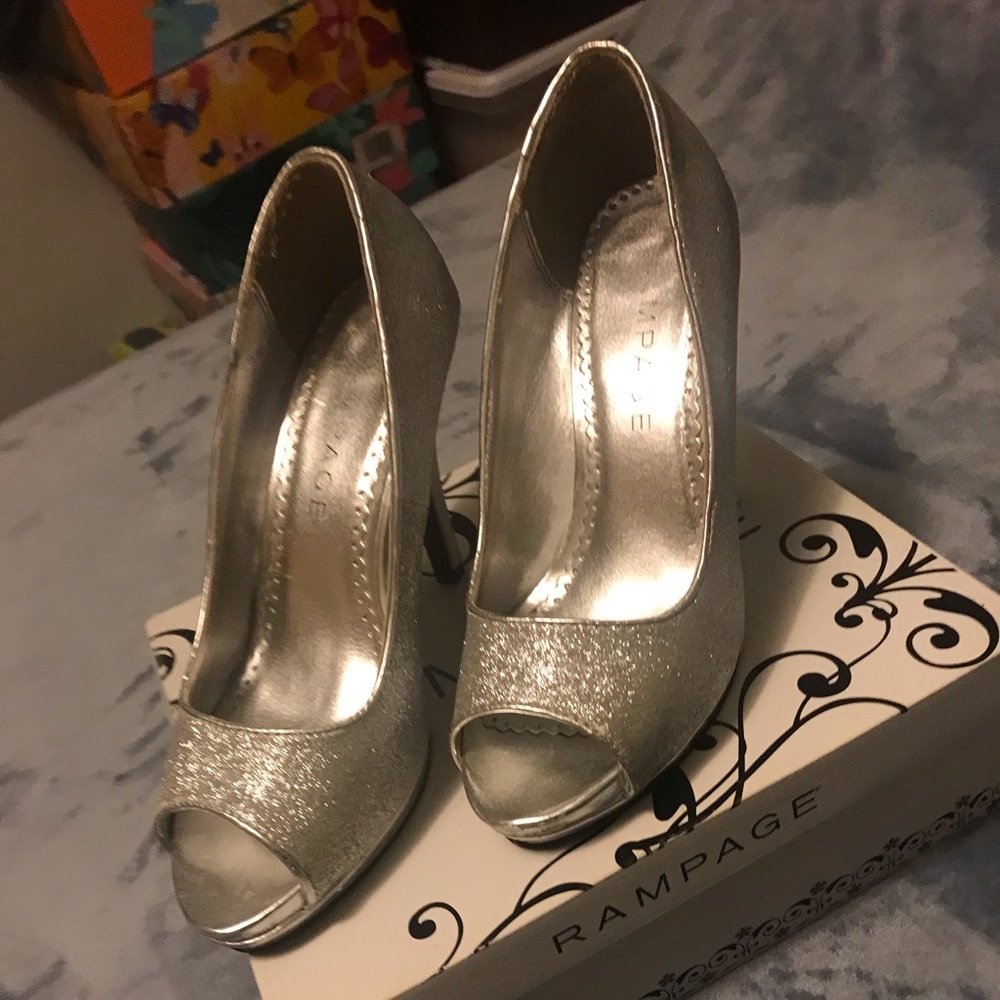 Rampage Silver Sparkle Peep Toe Shoes
